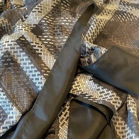 Gorgeous, black and gray silk checked Burberry wrap dress size 12 - Picture 5 of 9